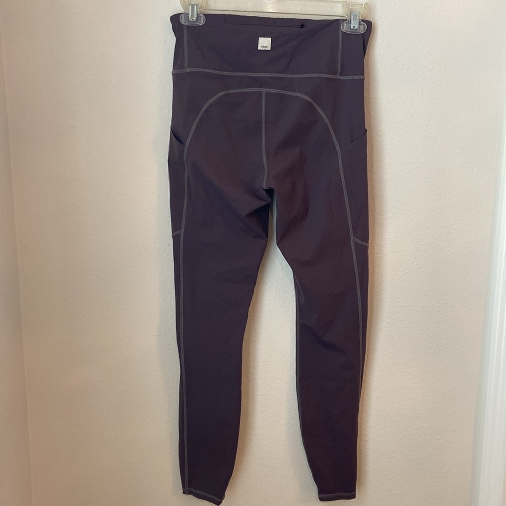 Vuori Dark Chestnut Stride Leggings - Picture 2 of 6